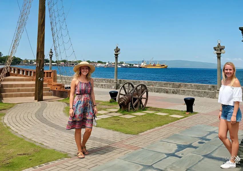 Rizal Boulevard Dumaguete City Tour Experience