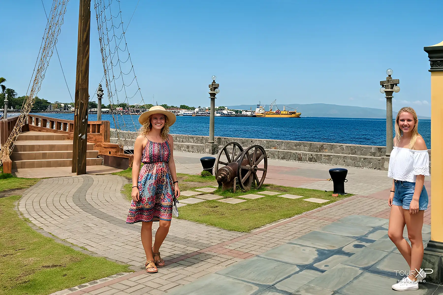 Rizal Boulevard Dumaguete City tour experience
