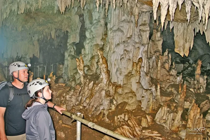 TourXP Mabinay Caves spelunking