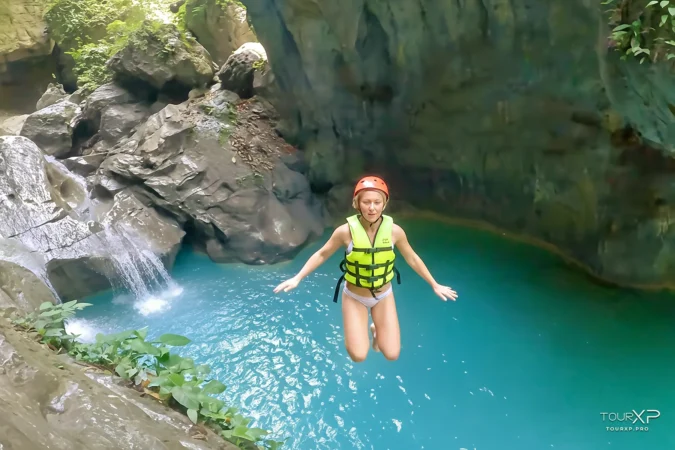 TourXP Kawasan Falls Canyoneering